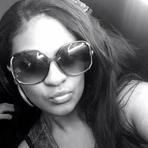 Meet your Posher, Leonor